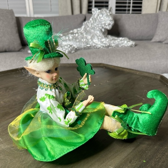 St Patricks Day Elf Leprechaun Doll Shelf sitter/18” GIRL - Picture 7 of 7
